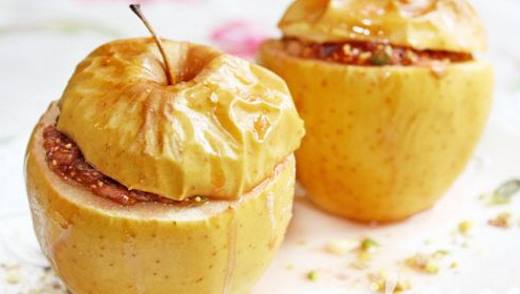 Как запечь яблоки в духовке без калорийных дополнений