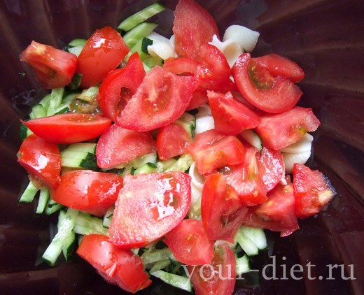 Салат из макарон и овощей с зеленью