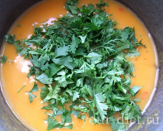 Тыквенный суп с фасолью и чили